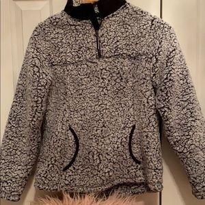 Grey Sherpa with black details